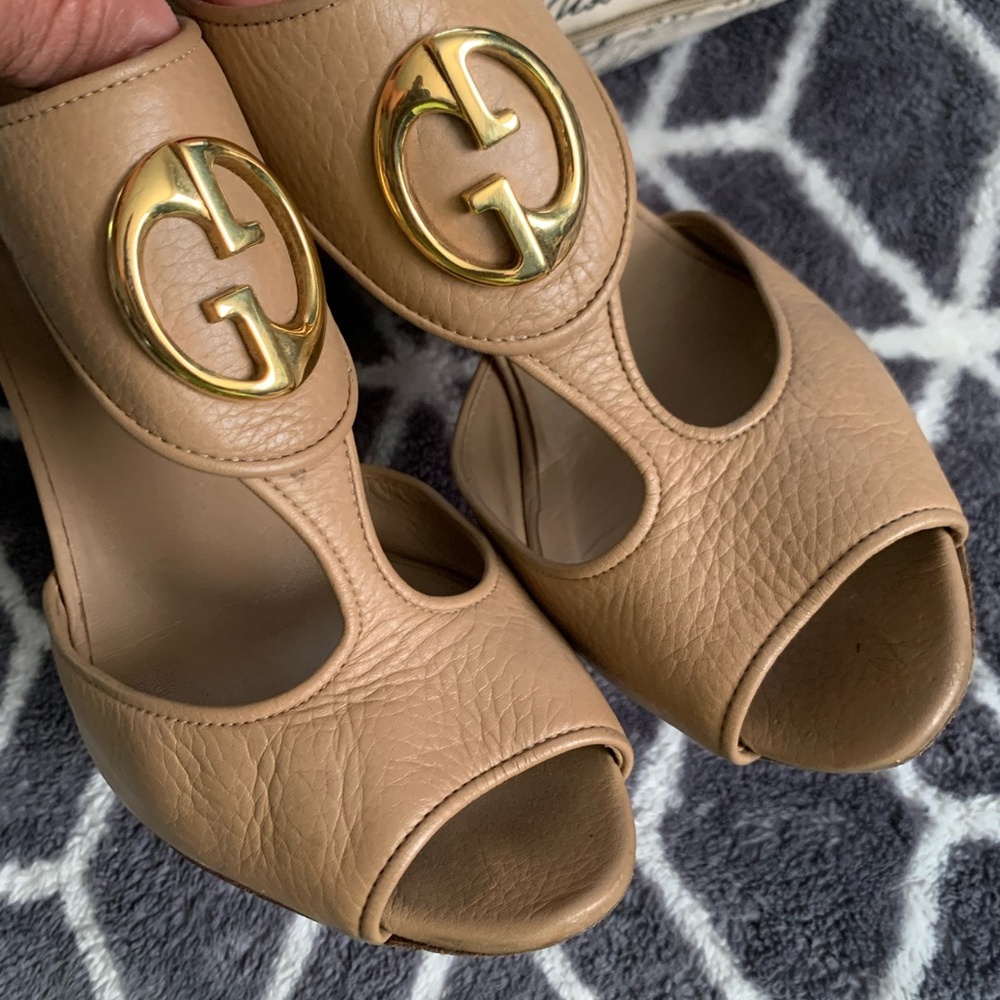 1973 gucci heels